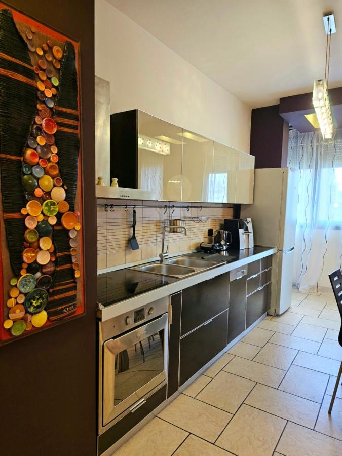 Center Apartment Easy_Luxury Tirana Exterior foto